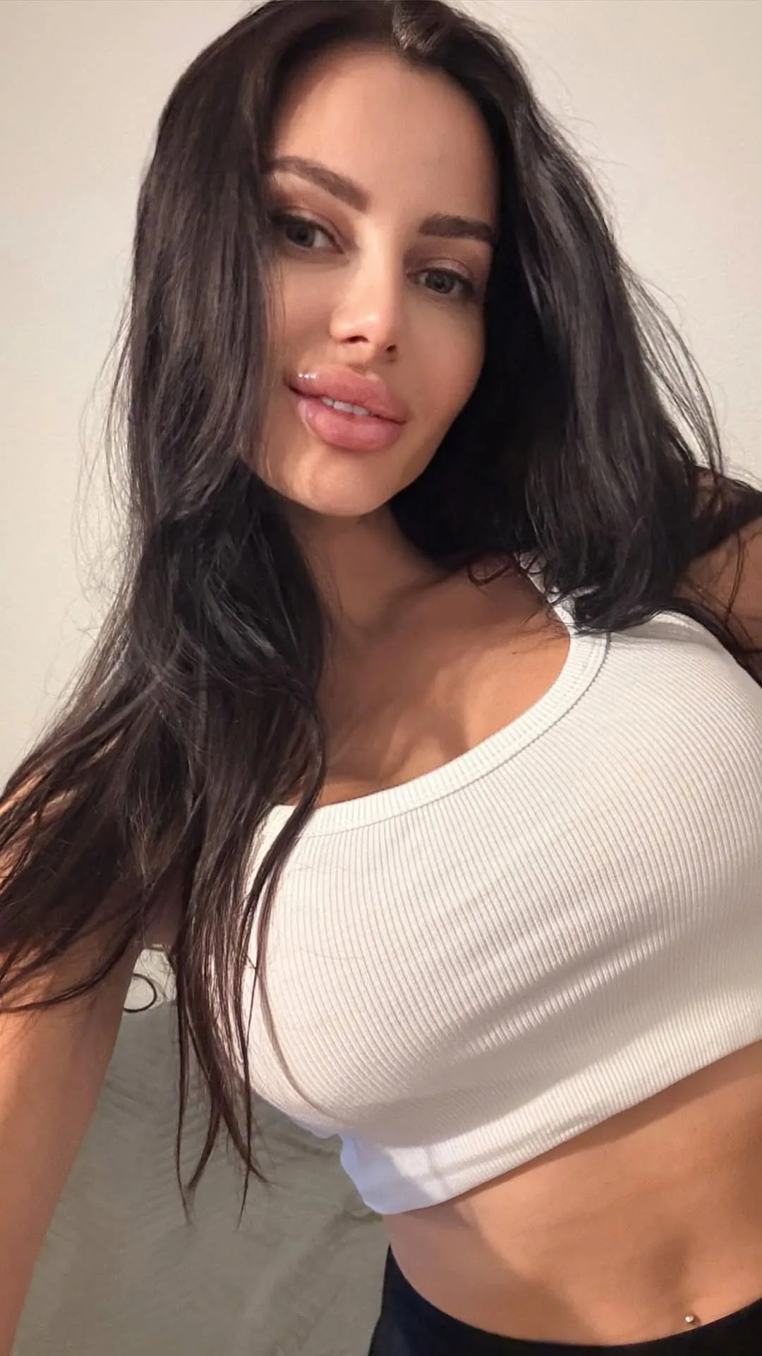 Smaranda escort Exeter